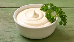 Jak przygotować domowy majonez — prosty przepis bez konserwantów