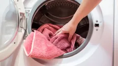 Jak naprawdę powinieneś prać ręczniki – 90% ludzi robi to źle