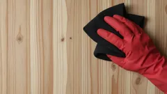 Naturalna pielęgnacja mebli: te domowe sposoby sprawią, że drewno będzie wyglądało jak nowe