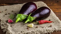 Jak przechowywać bakłażana, by nie tracił jędrności – praktyczne sposoby z domowej kuchni