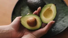 Jak kontrolować dojrzewanie awokado, aby zjeść je w idealnym momencie