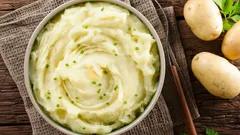 Jak zrobić najdelikatniejsze purée ziemniaczane: dodaj tajny składnik, to nie masło