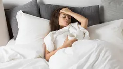 Dlaczego śpimy długo, a rano wciąż jesteśmy zmęczeni – kluczowe błędy